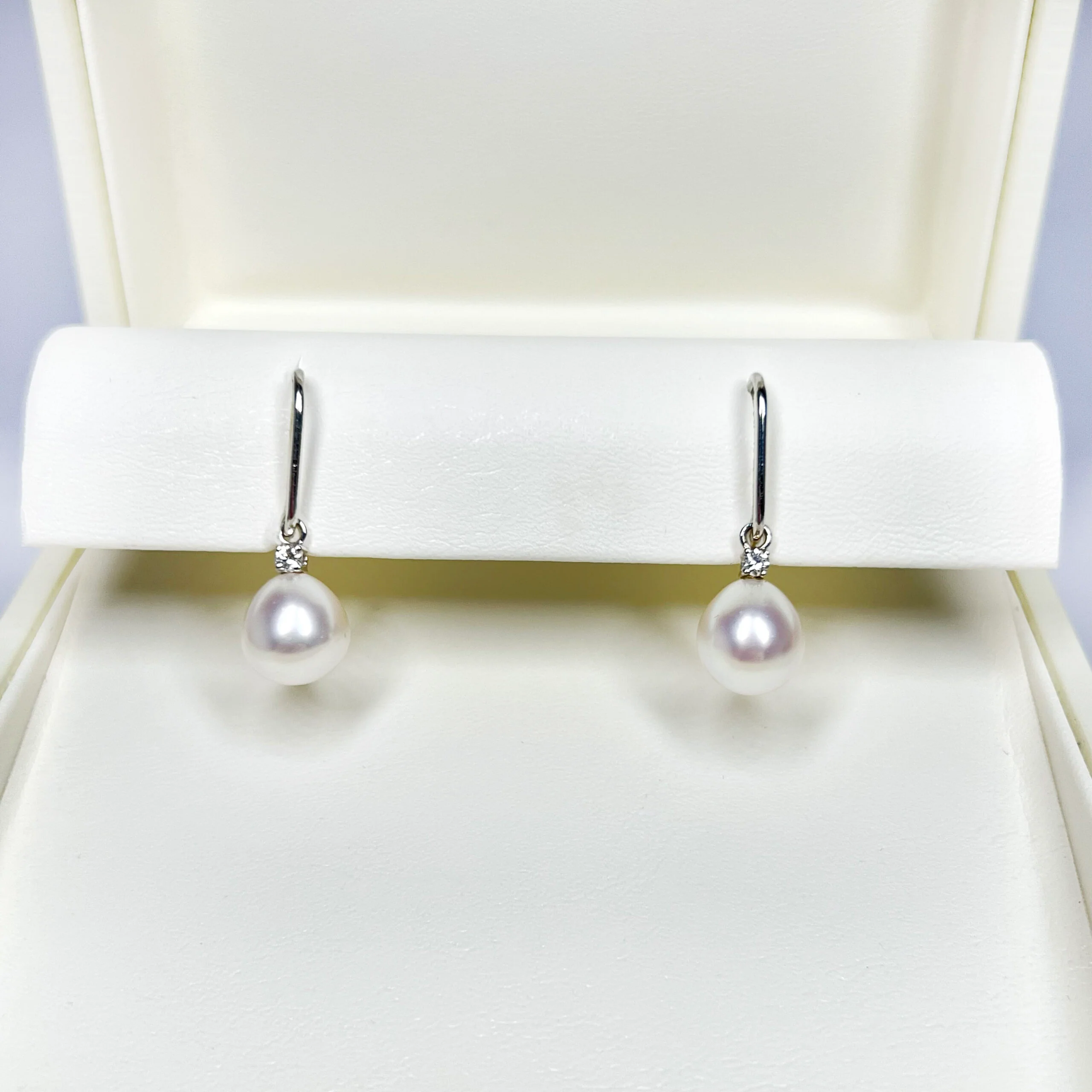Salvini 18k White Gold Diamonds Pearls Ladies Earrings - Image 3