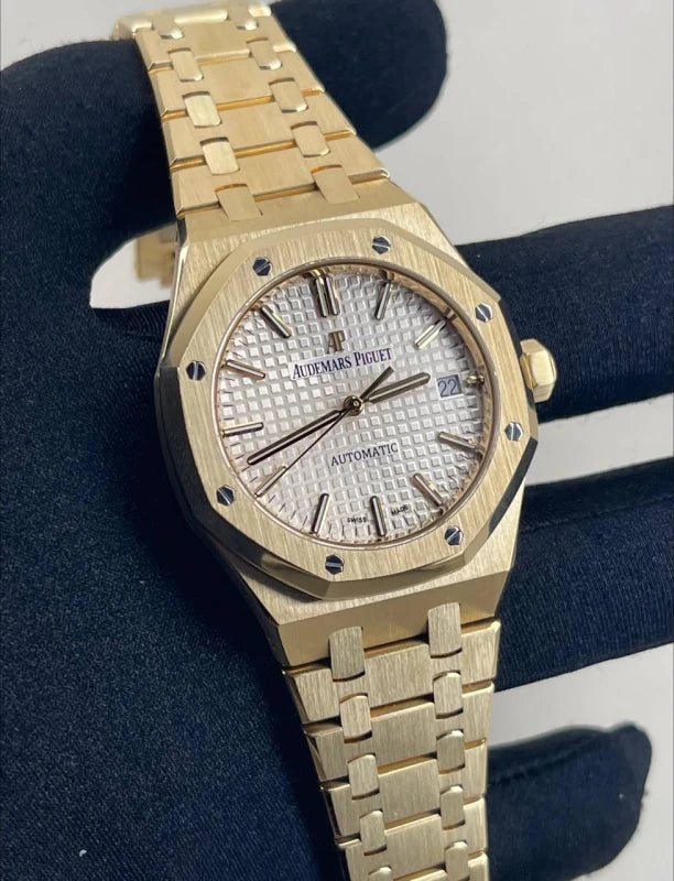 Audemars Piguet Royal Oak 18K Yellow Gold Men's Watch - Image 3