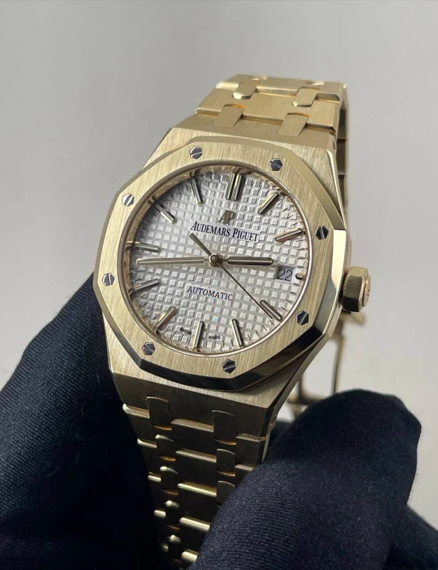 Audemars Piguet Royal Oak 18K Yellow Gold Men's Watch - Image 4