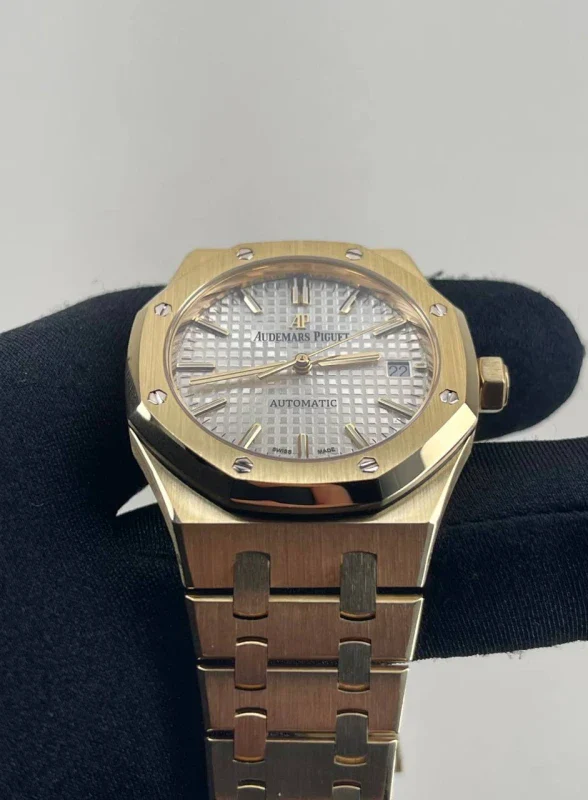 Audemars Piguet Royal Oak 18K Yellow Gold Men's Watch - Image 5