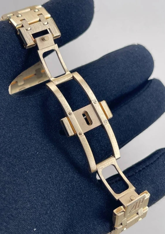 Audemars Piguet Royal Oak 18K Yellow Gold Men's Watch - Image 6