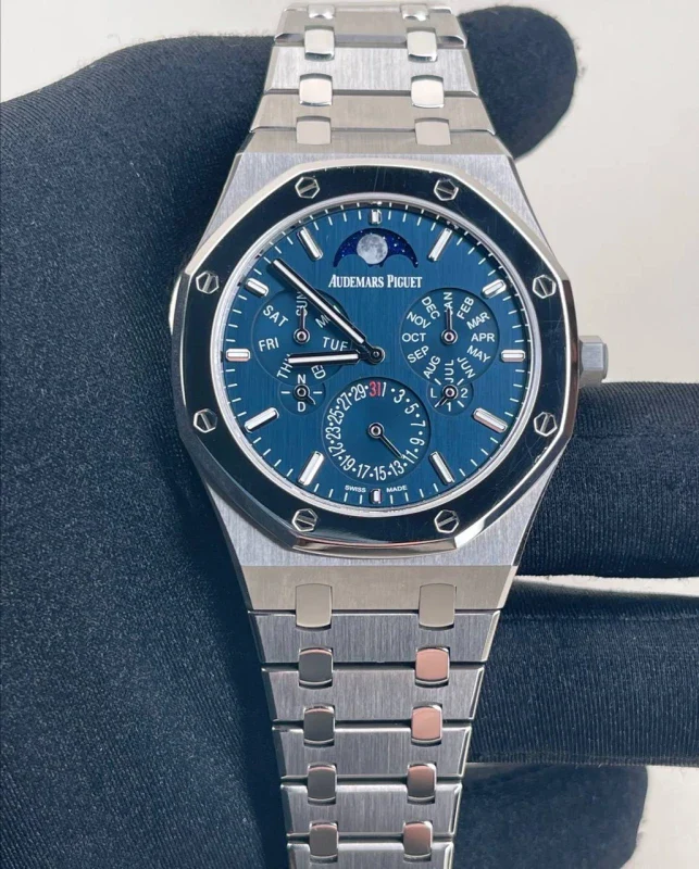 Audemars Piguet Royal Oak Selfwinding Perpetual Calendar Ultra-Thin Platinum and Titanium Men's Watch - Image 2