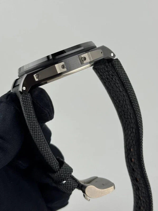 Audemars Piguet Royal Oak Offshore Arnold Schwarzenegger The Legacy Chronograph Men's Watch - Image 7