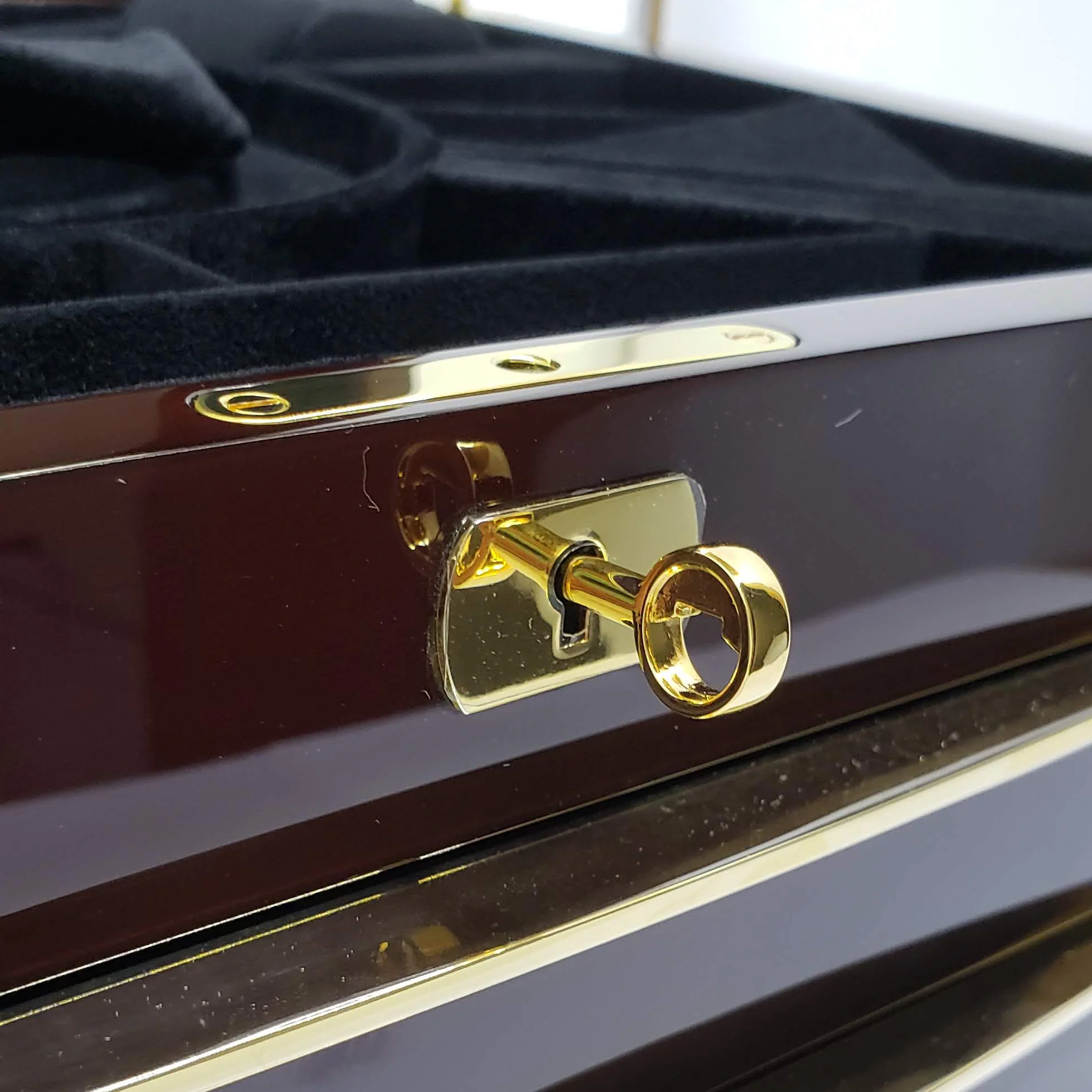 Buben & Zorweg Cosmopolitan Jewelry Collection Case in Cherry - Image 3