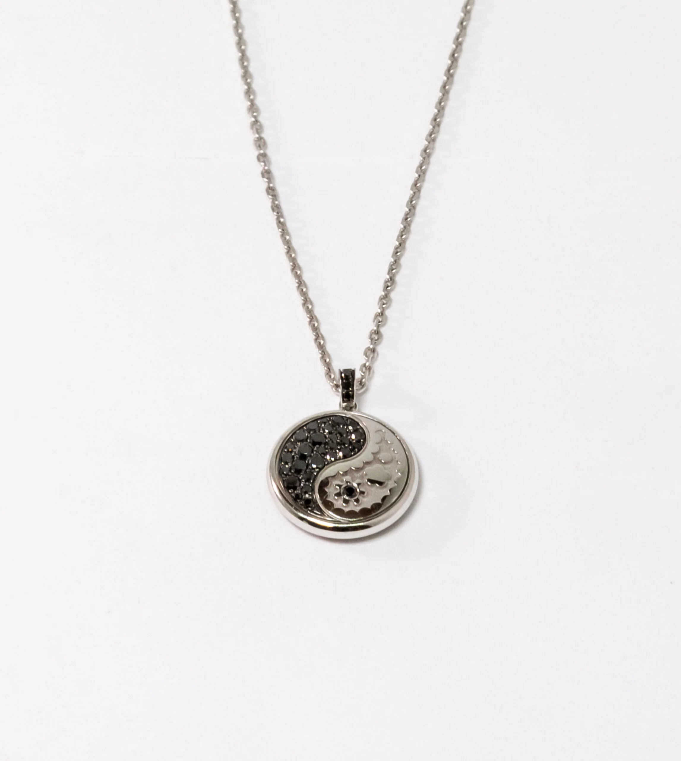 Carrera Y Carrera Aqua Reversible 18K White Gold & Diamonds Pendant