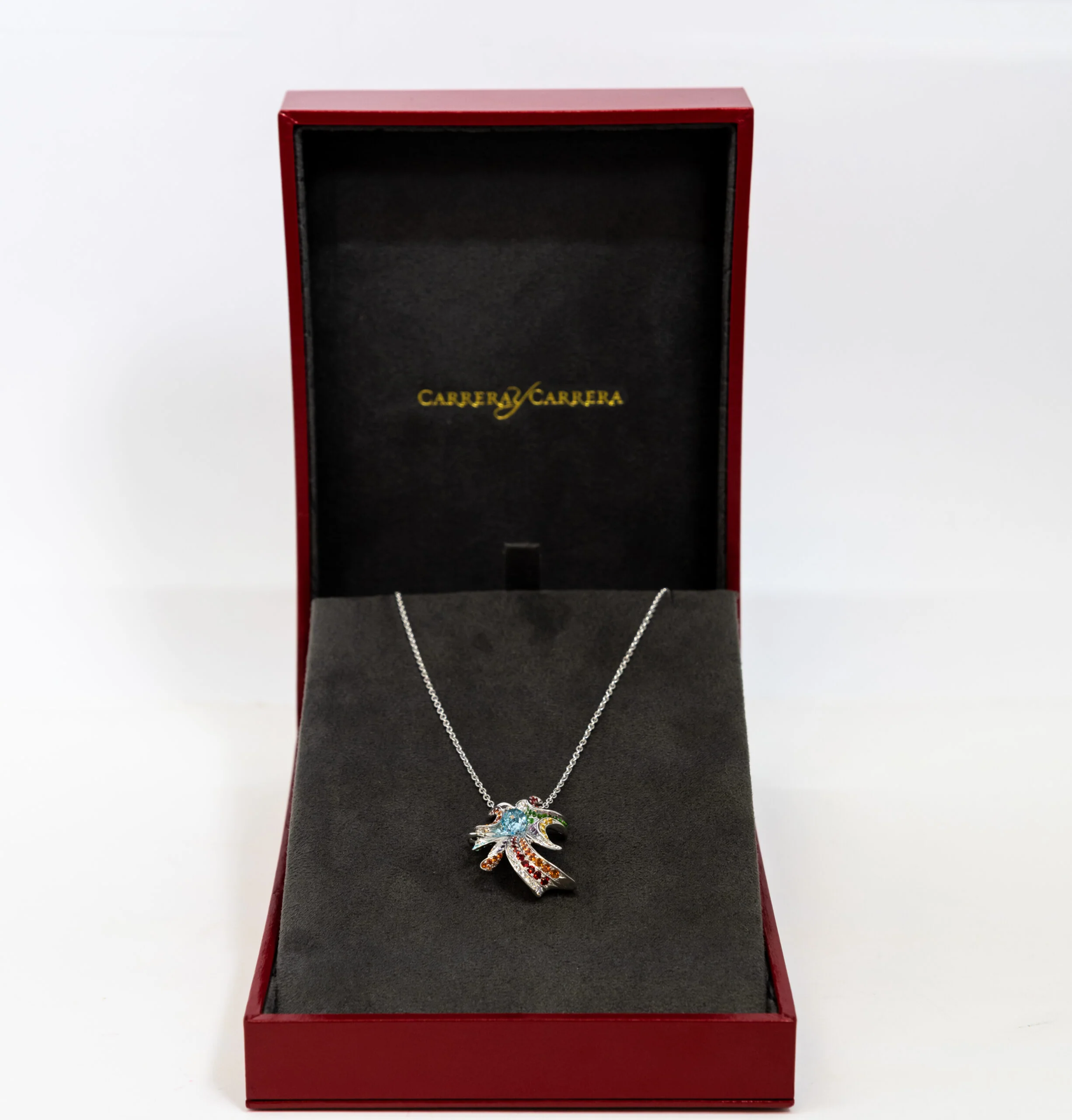 Carrera Y Carrera Hoja Seca 18K White Gold & Sapphire Pendant - Image 3