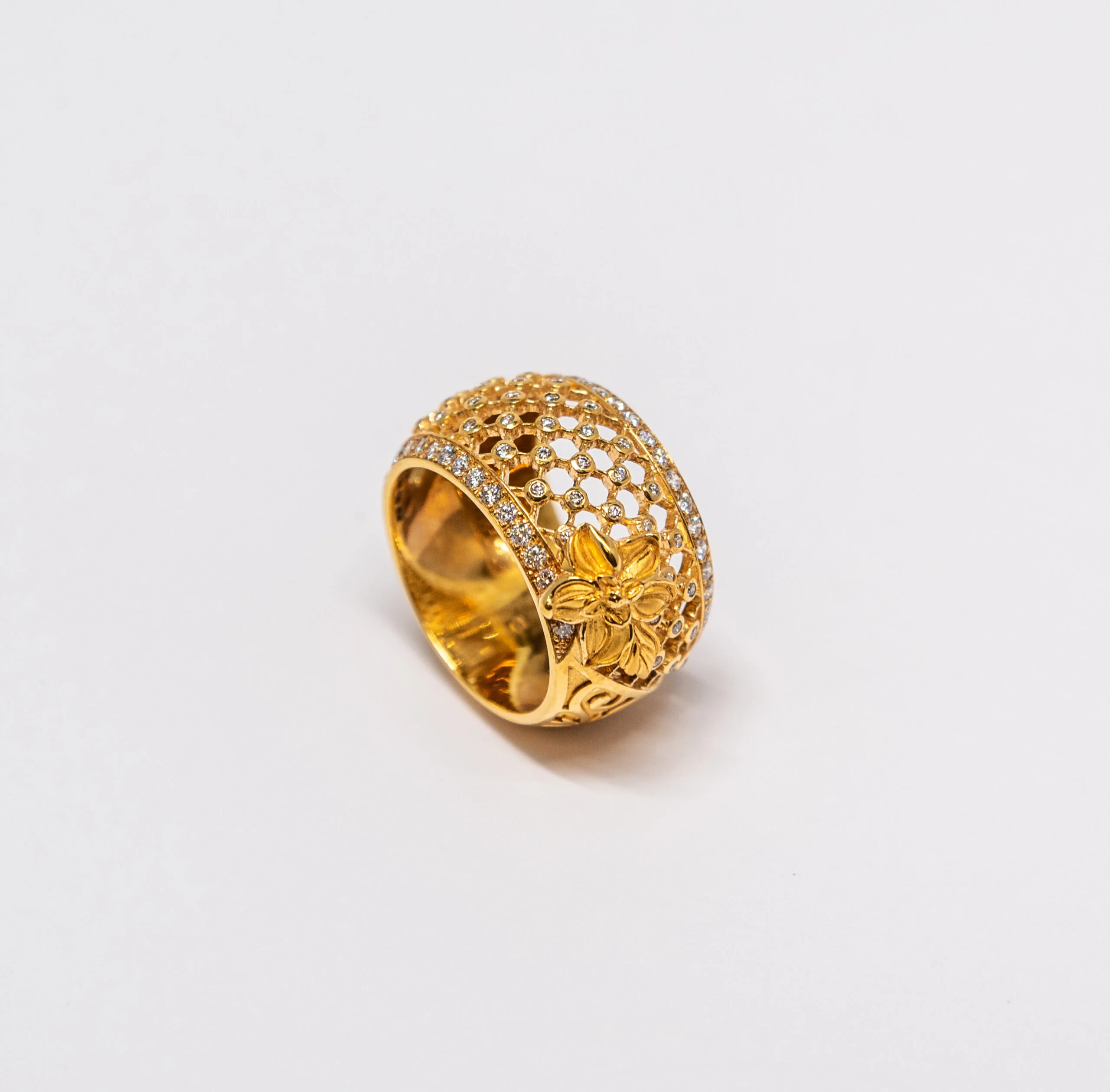 Carrera Y Carrera Sierpes 18K Yellow Gold and Diamonds Ring - Image 2