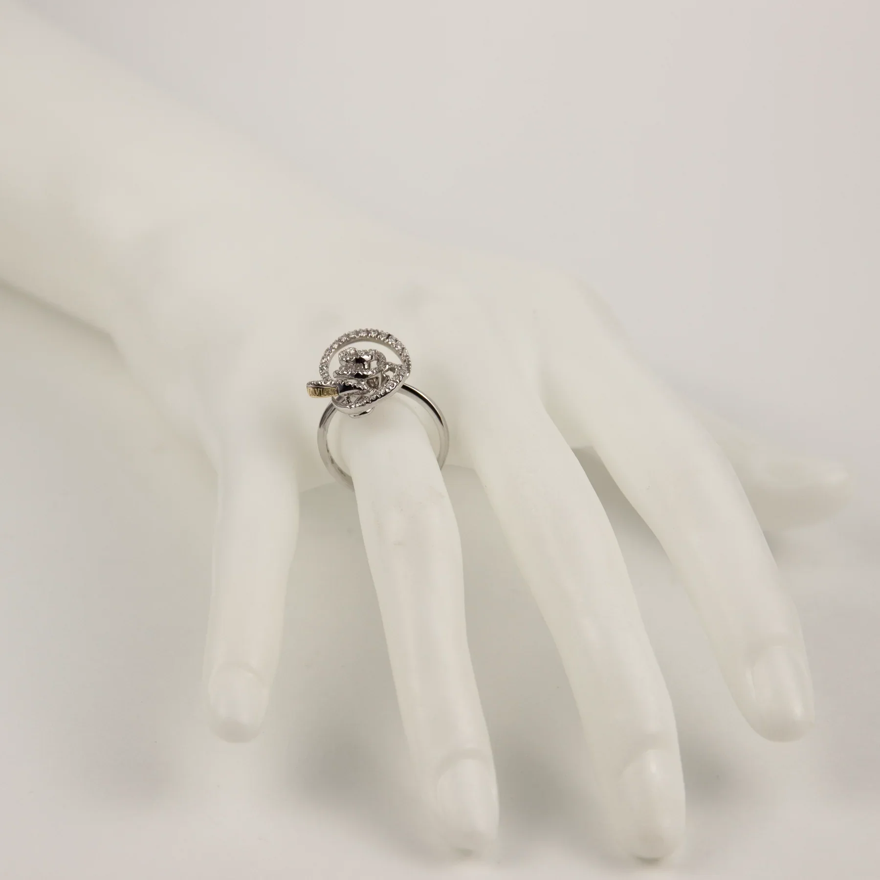Damiani 18K White Gold Diamond Rose Lady's Ring - Image 4