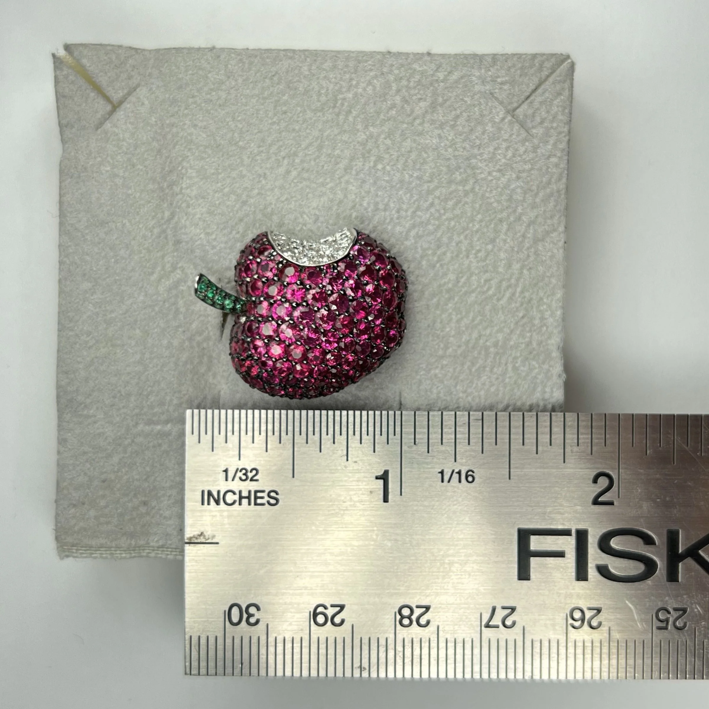 De Grisogono Apple Earrings with White Gold, Rubies and Diamonds - Image 10
