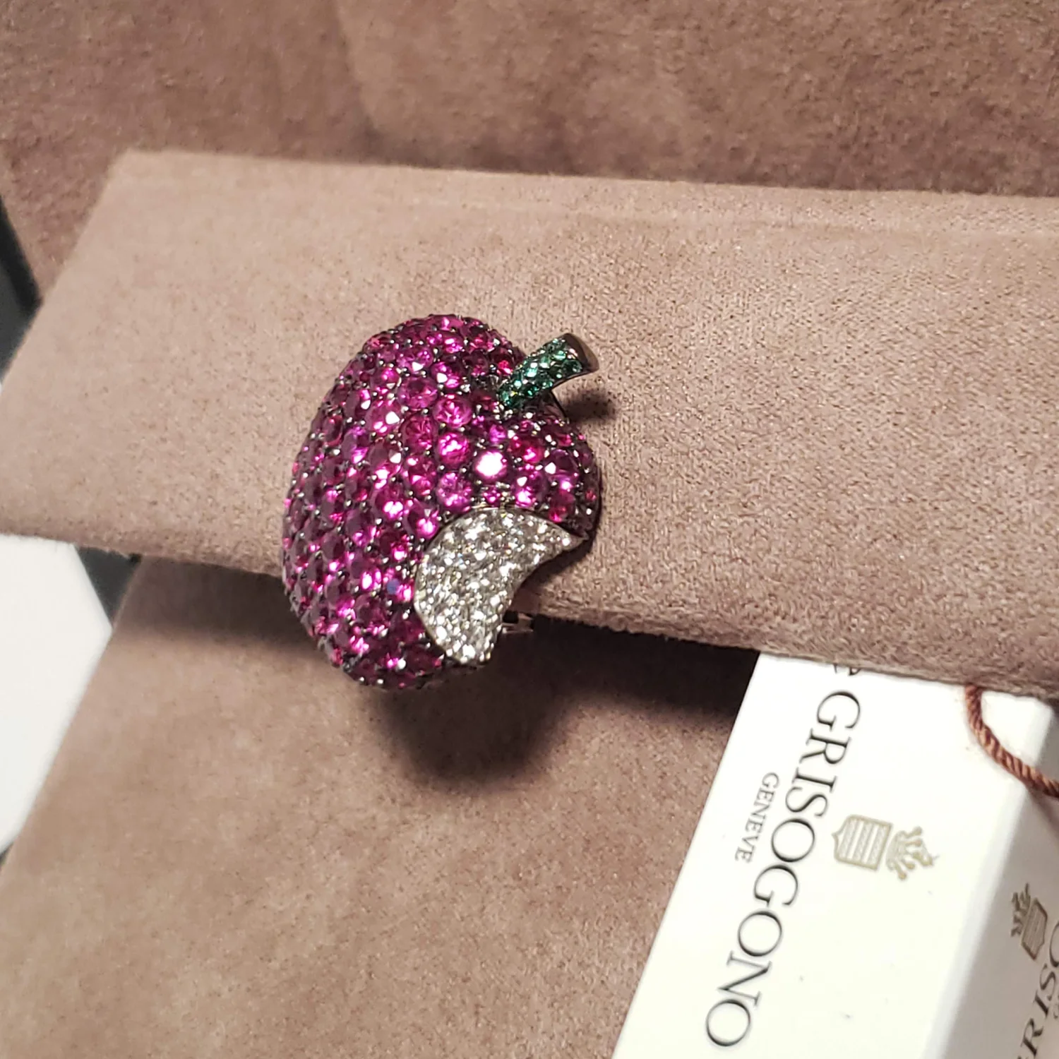 De Grisogono Apple Earrings with White Gold, Rubies and Diamonds - Image 5