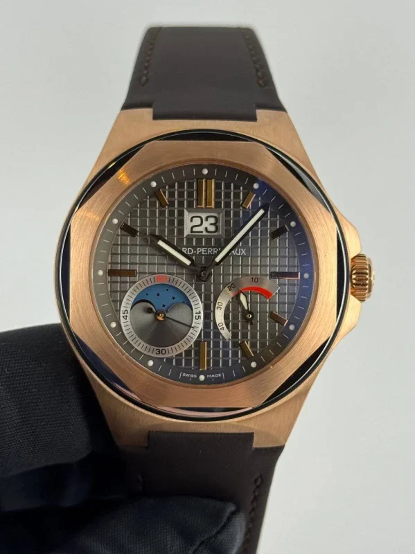 Girard Perregaux Laureato Evo3 Large Date Moon Phases Power Reserve 18K Rose Gold Men's Watch - Image 2