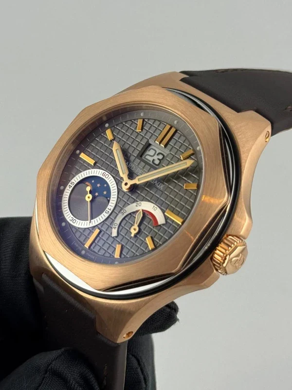 Girard Perregaux Laureato Evo3 Large Date Moon Phases Power Reserve 18K Rose Gold Men's Watch - Image 3