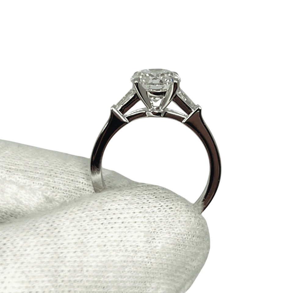Graff Promise Diamond Platinum Engagement Ring - Image 4