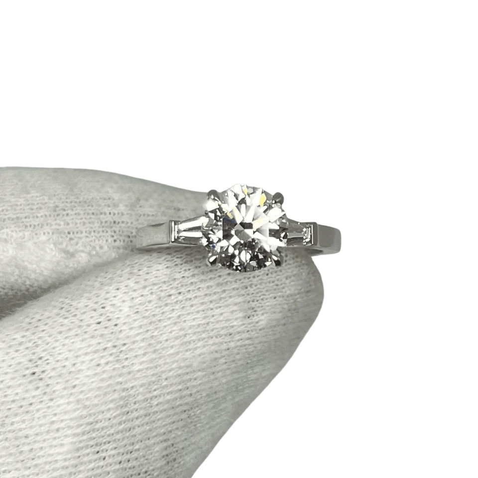 Graff Promise Diamond Platinum Engagement Ring - Image 5