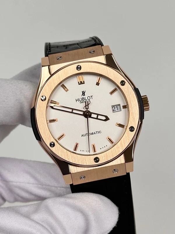 Hublot Classic Fusion 18K Rose Gold Men's Watch - Image 2