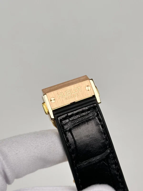 Hublot Classic Fusion 18K Rose Gold Men's Watch - Image 9
