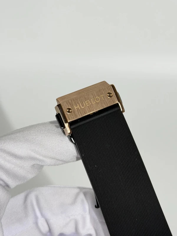 Hublot Classic Fusion Chronograph 45 mm 18K Rose Gold & Diamonds Unisex Watch - Image 5