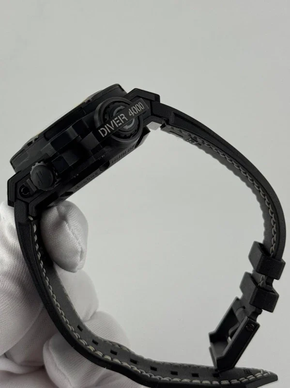Hublot King Power Oceanographic 4000 Carbon fiber Men's Watch - Image 6