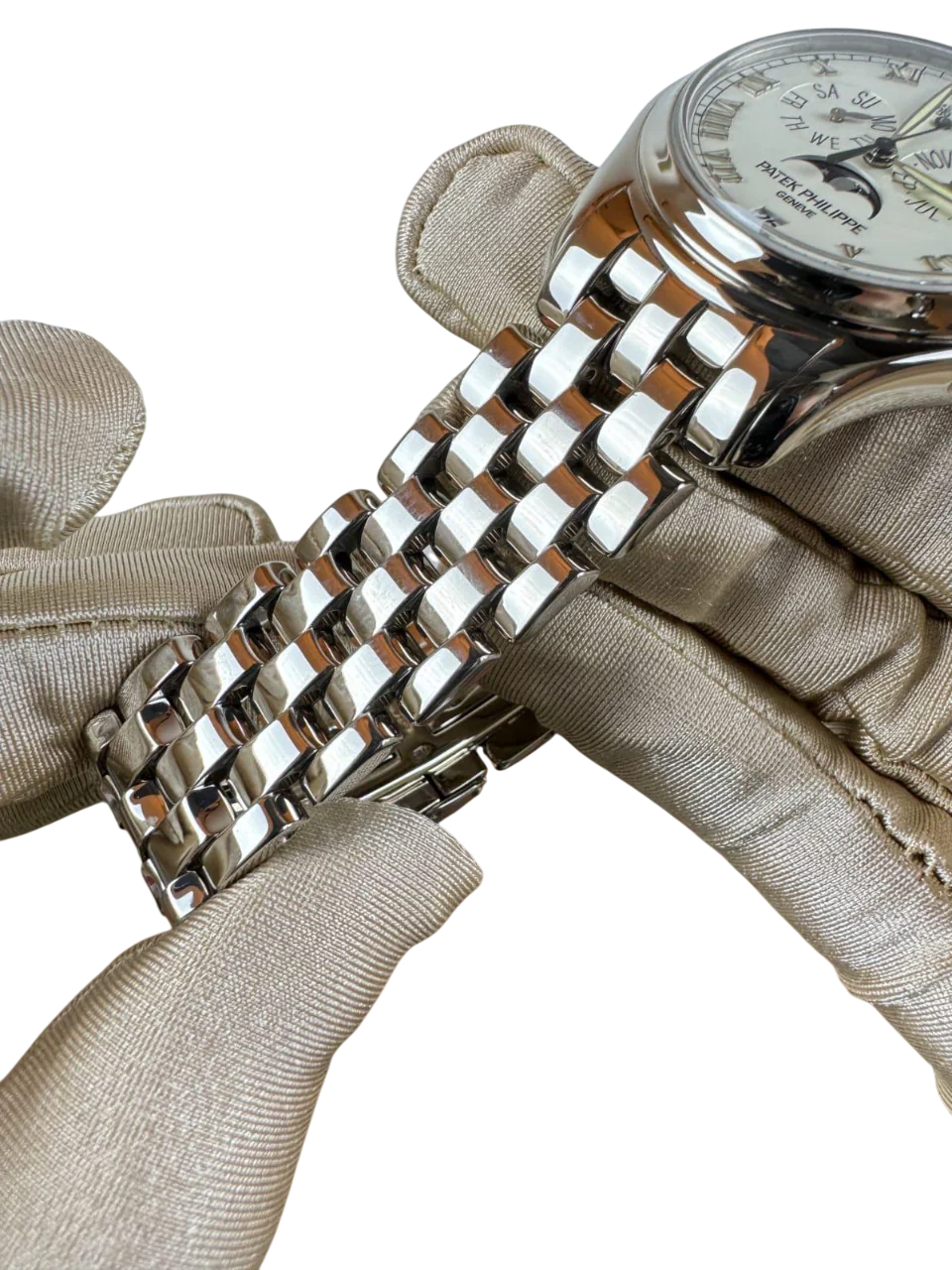 Patek Philippe Annual Calendar 18K White Gold Watch - Image 7