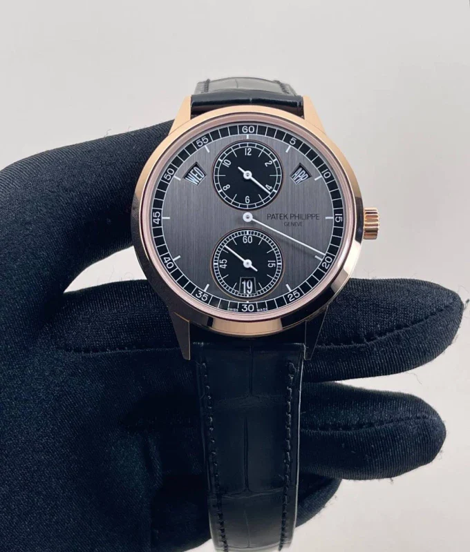 Patek Philippe Annual Calendar, Regulator Style Display 18K Rose Gold Men's Watch - Image 2