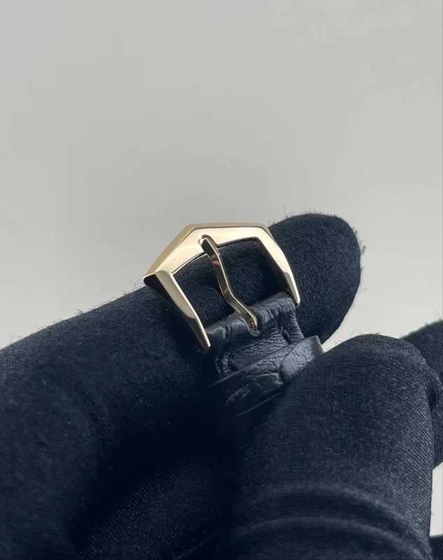 Patek Philippe Calatrava 18K Yellow Gold Unisex Watch - Image 7