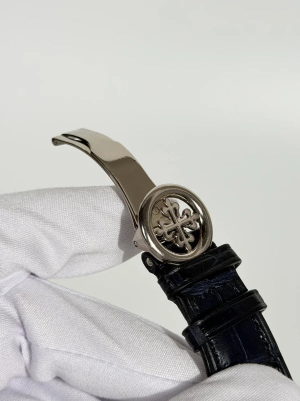 Patek Philippe Complications World Time 18K White Gold Men's Watch - Image 4