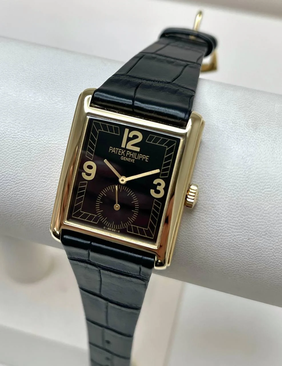 Patek Philippe Gondolo 18K Yellow Gold Unisex Watch - Image 3