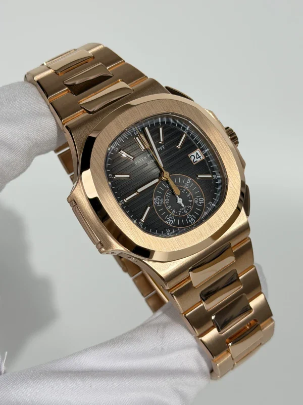 Patek Philippe Nautilus 18K Rose Gold Men's Watch - Image 3