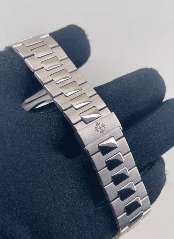 Patek Philippe Nautilus 18K White Gold&Diamonds Men's Watch - Image 6