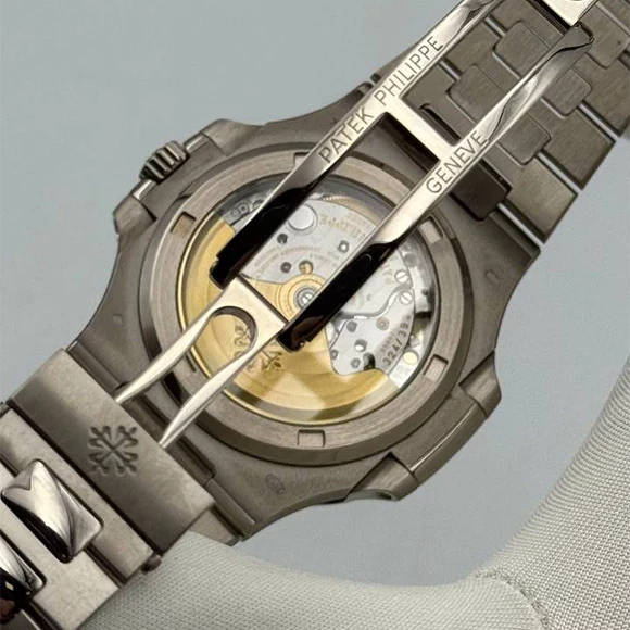 Patek Philippe Nautilus 18K White Gold&Diamonds Men's Watch - Image 7