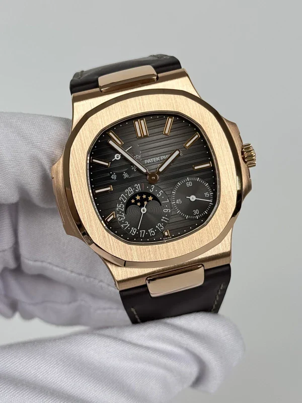 Patek Philippe Nautilus 18K Rose Gold Men's Watch - Image 3