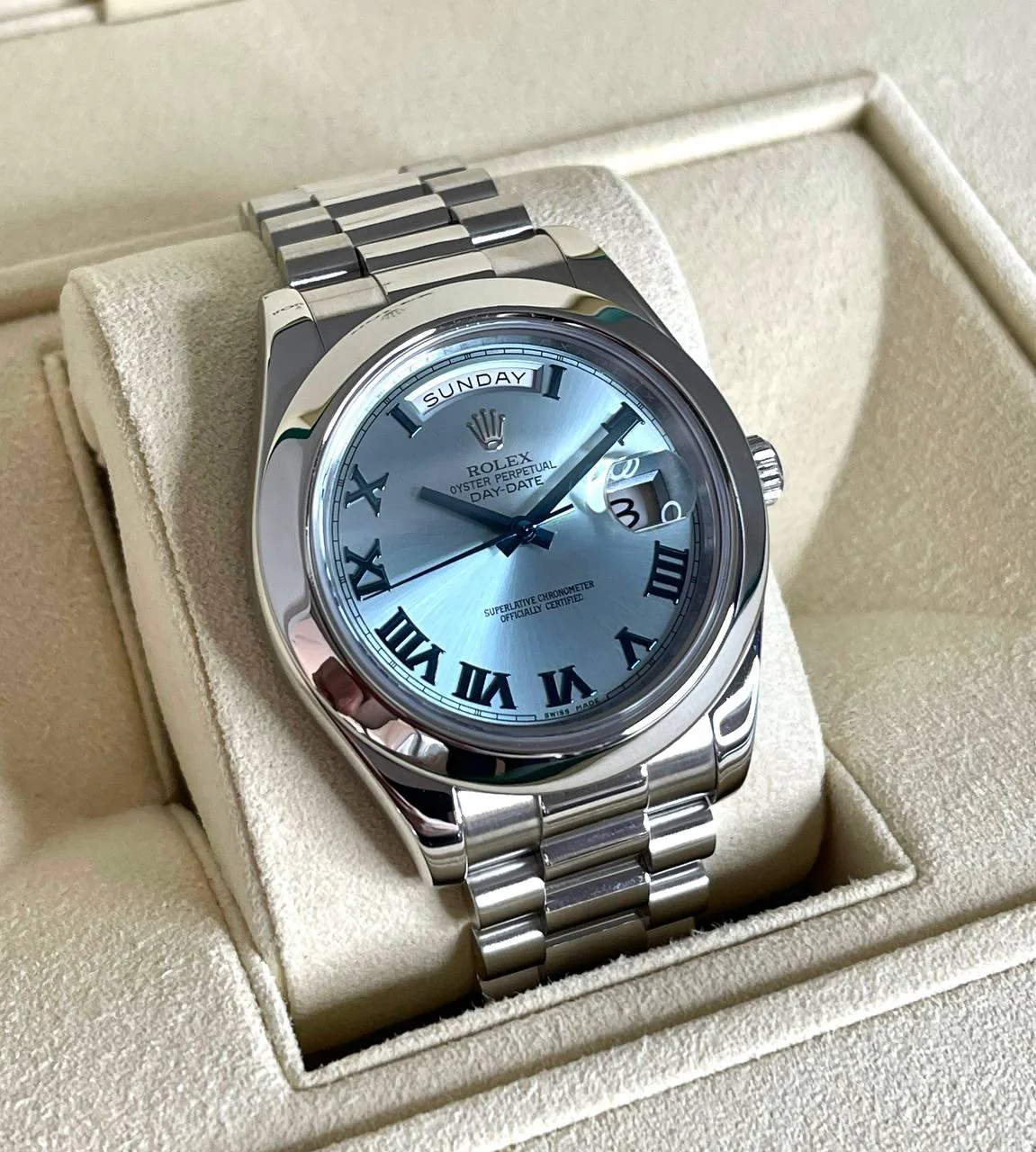 Rolex Day-Date Platinum Men's Watch - Image 4