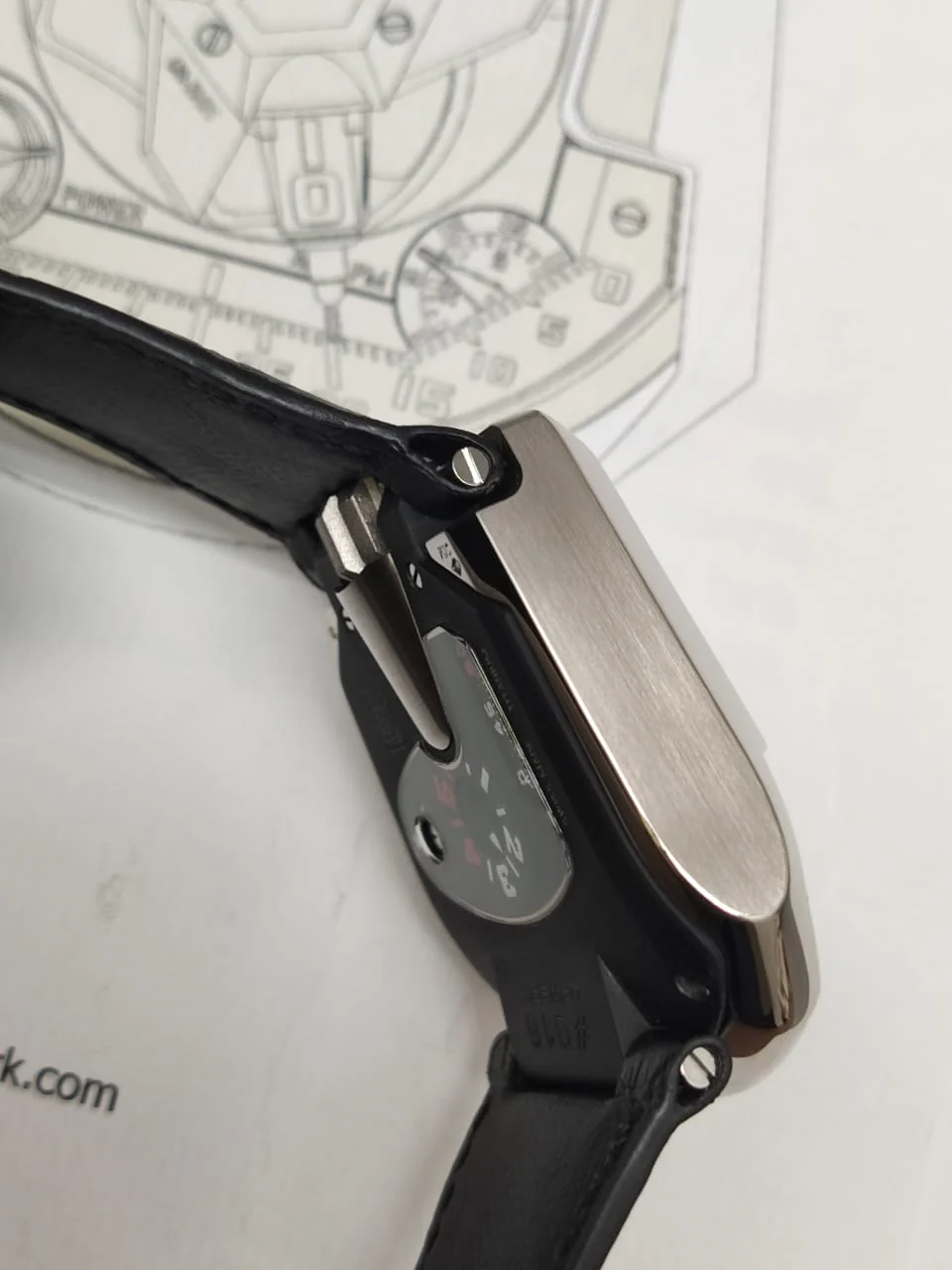 Urwerk 200 Collection 18K White Gold Men's Watch - Image 6